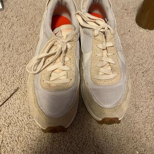 Nike Athletic Shoes in Cream and Orange